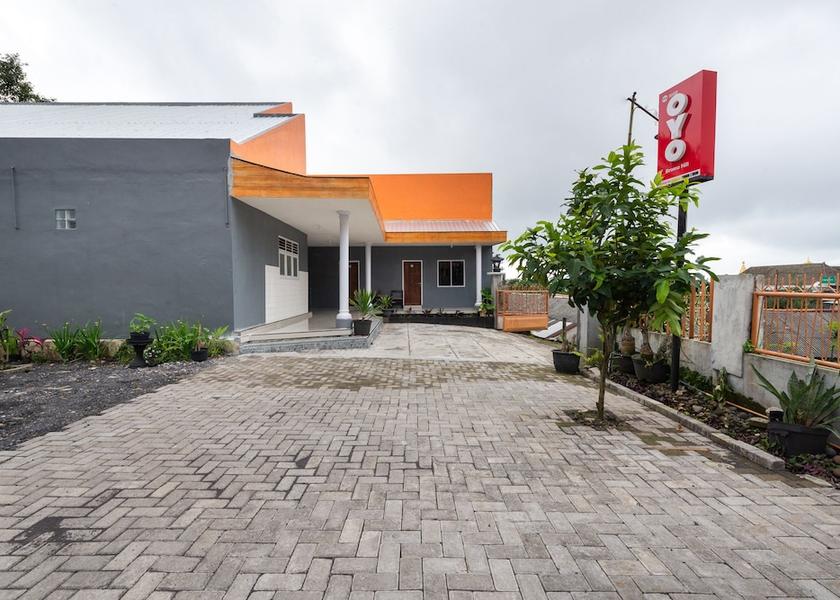 East Java Sukapura Exterior Detail