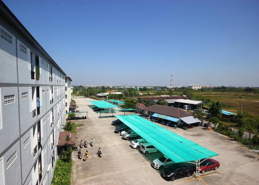 Chonburi Phan Thong Pool