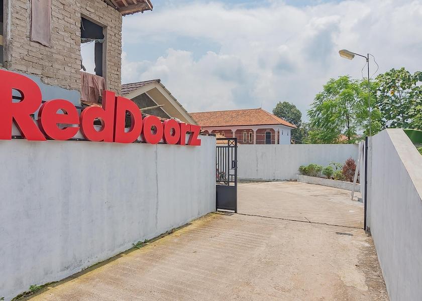 West Java Jalancagak Exterior Detail