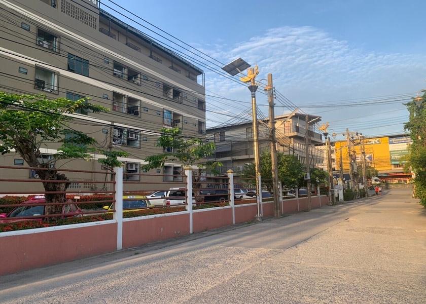 Samut Prakan Province Bang Phli Front of property