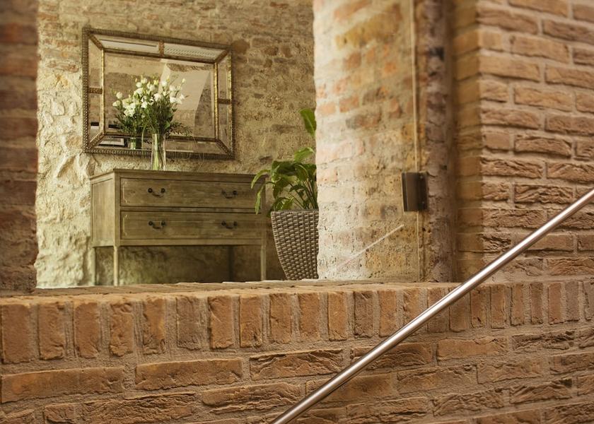  Budapest Interior Entrance