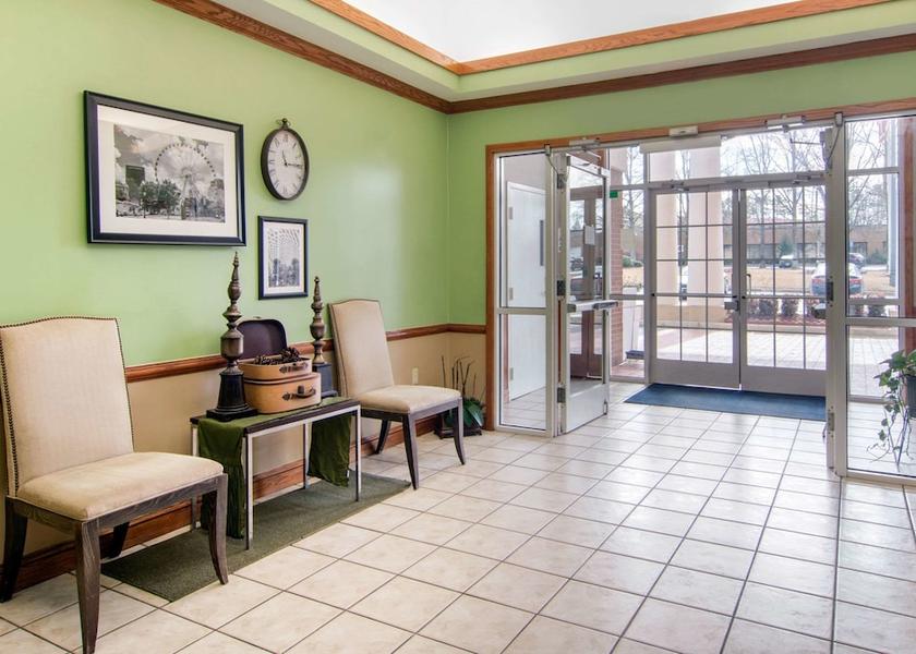 Georgia Decatur Lobby