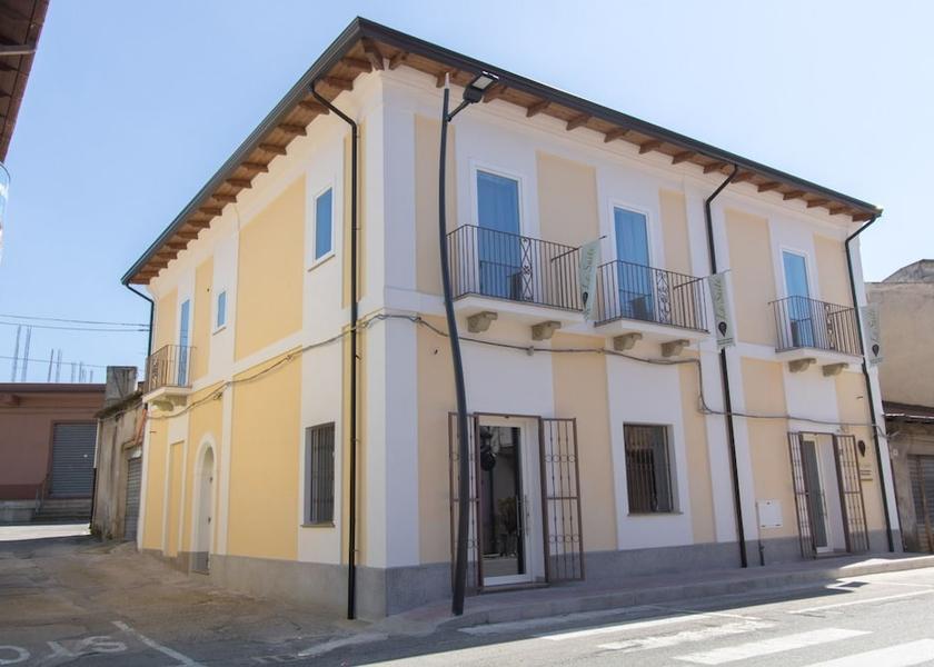 Calabria Polistena Exterior Detail