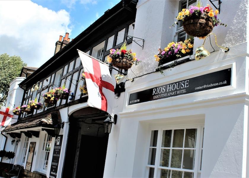 England Gerrards Cross Facade