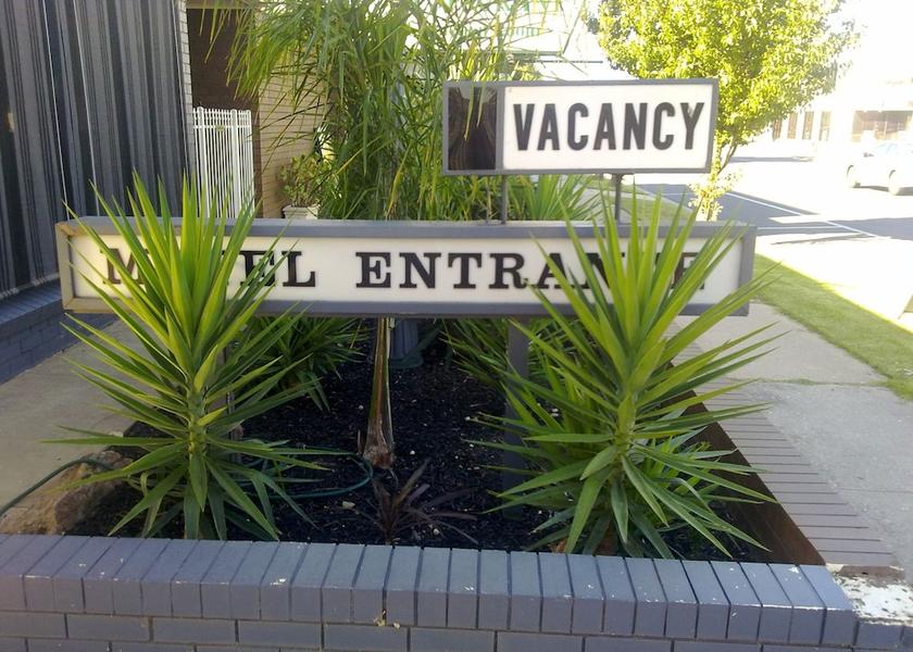 Victoria Wodonga Entrance