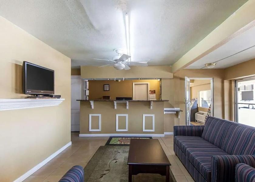 Georgia Calhoun Lobby