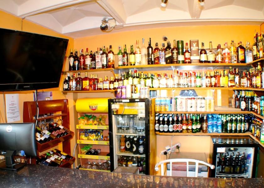  Nairobi Bar