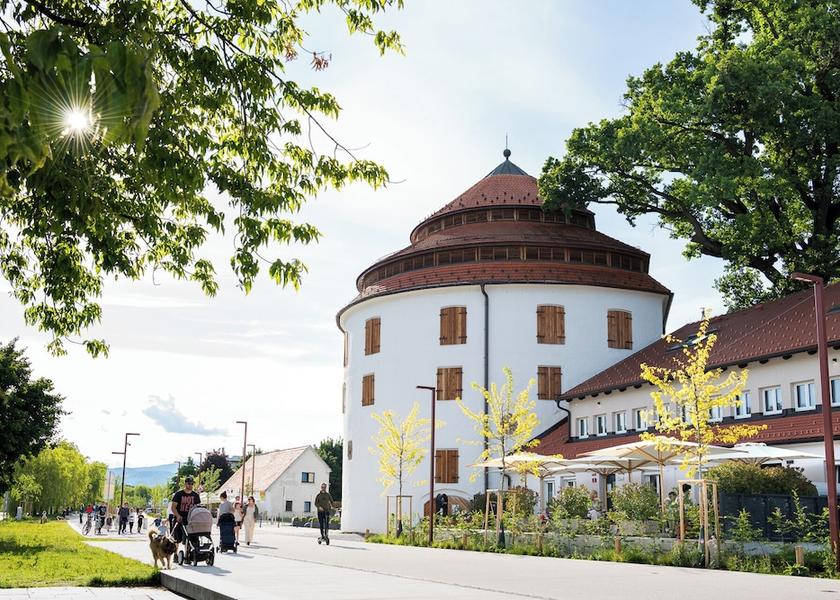  Maribor Room