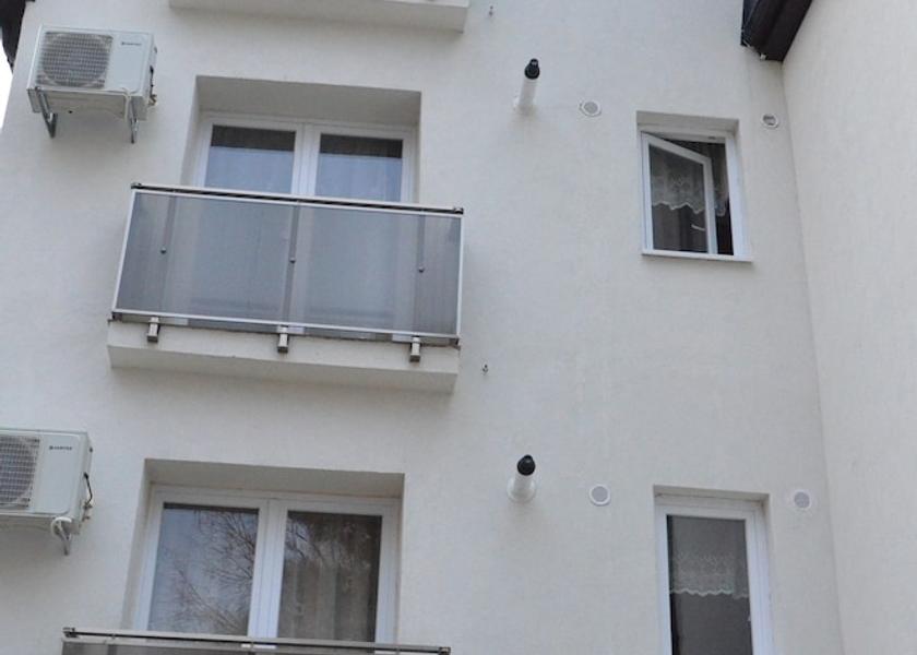  Iasi Exterior Detail