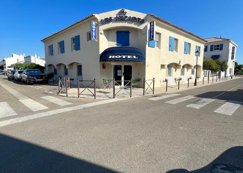 Provence - Alpes - Cote d'Azur Saintes-Maries-de-la-Mer Facade