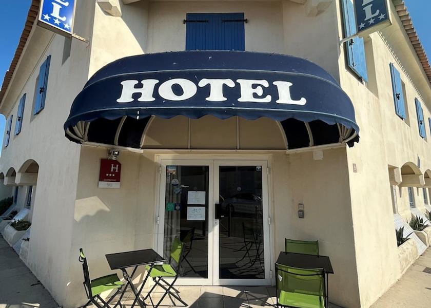 Provence - Alpes - Cote d'Azur Saintes-Maries-de-la-Mer Facade