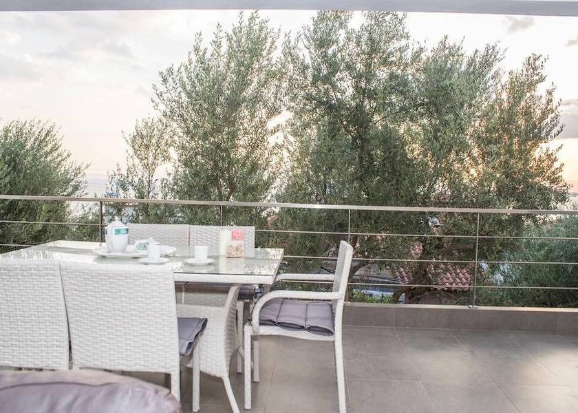 Peloponnese Kalamata Exterior Detail