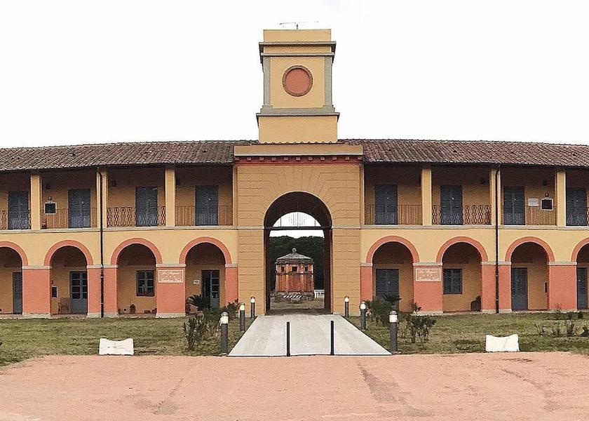 Tuscany San Giuliano Terme Exterior Detail