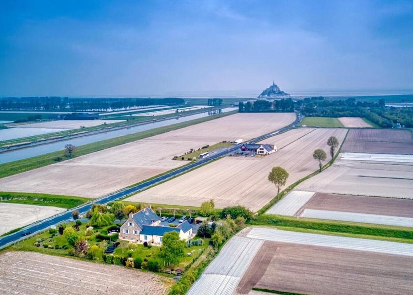 Normandy Beauvoir Exterior Detail