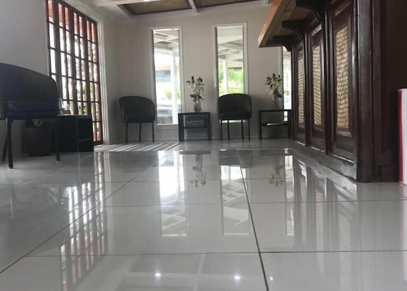  Apia Interior Entrance