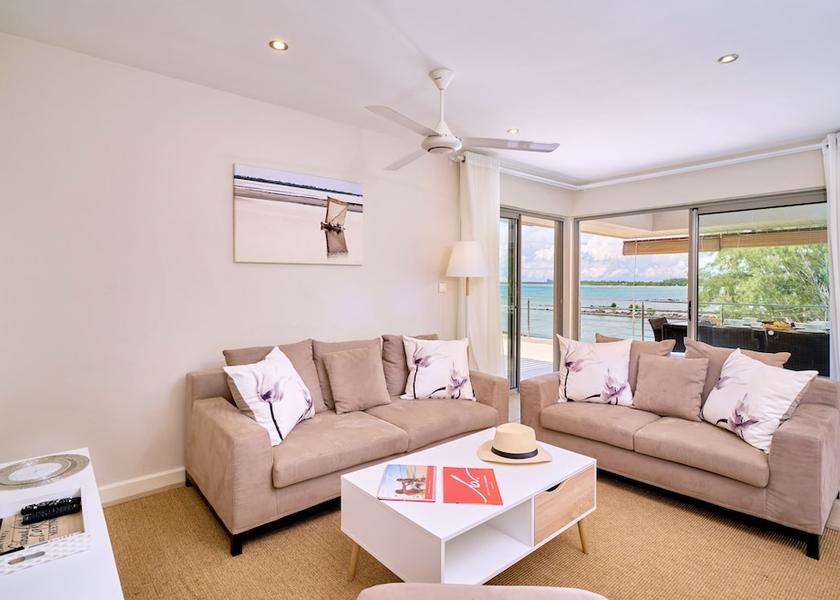  Pointe Aux Piments Living area