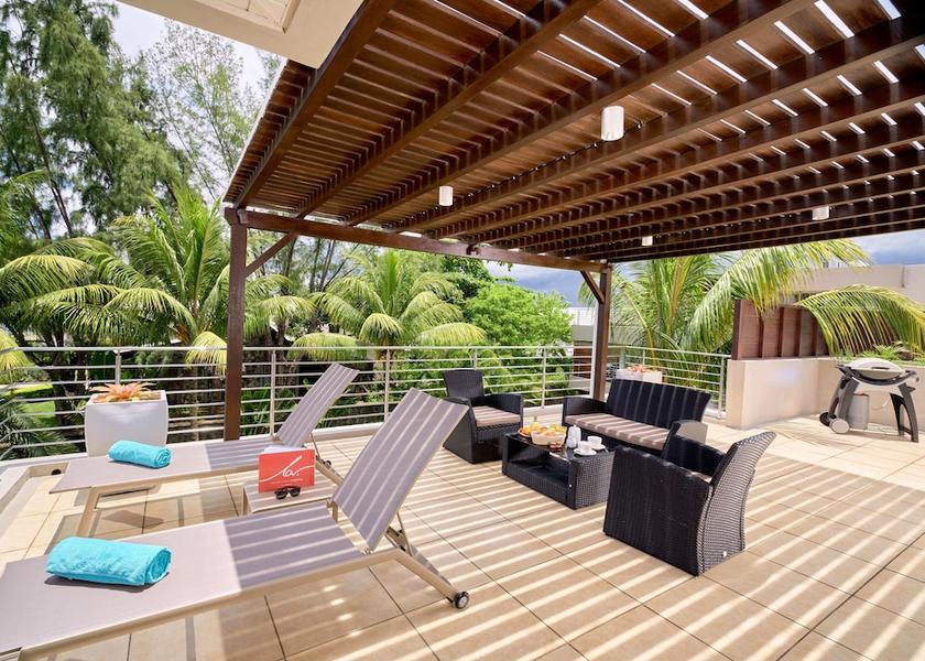  Pointe Aux Piments Terrace/patio