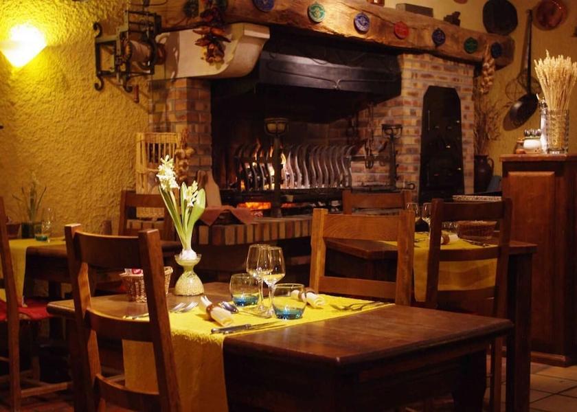 Bourgogne-Franche-Comte Saulieu Restaurant