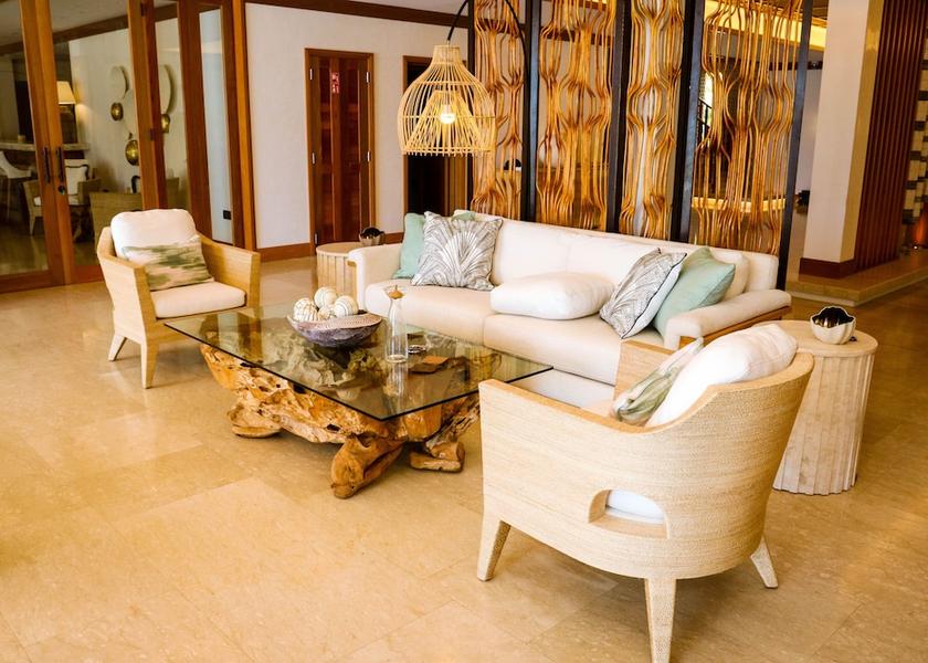  Mahé Island Lobby
