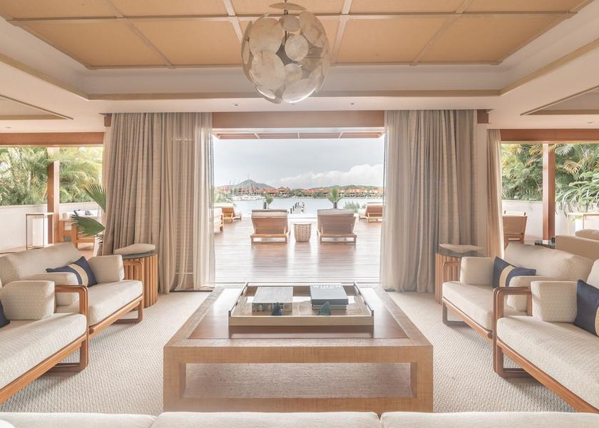  Mahé Island Living Area