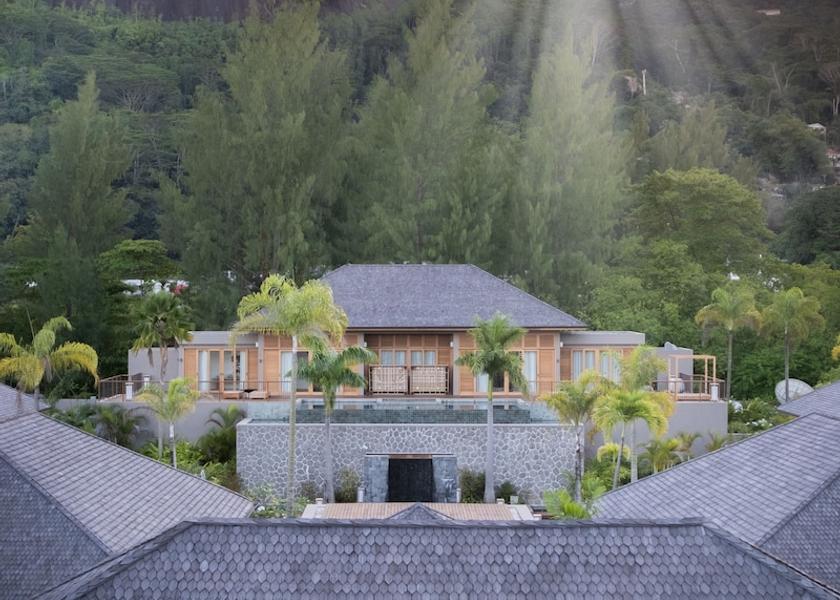  Mahé Island Mountain view