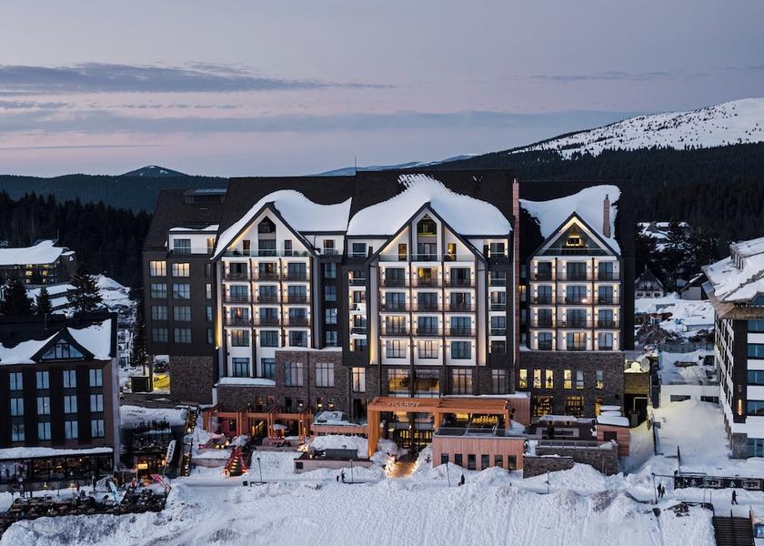  Raska Exterior Detail