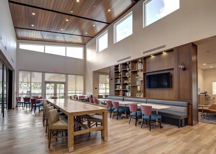 Florida Coconut Creek Lobby