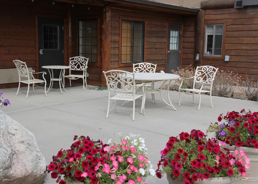 Montana Hardin Terrace