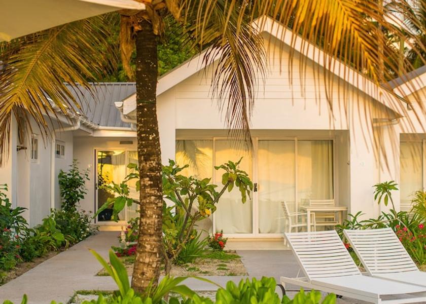  Mahé Island Exterior Detail