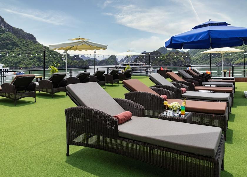 Quang Ninh Province Ha Long Sundeck