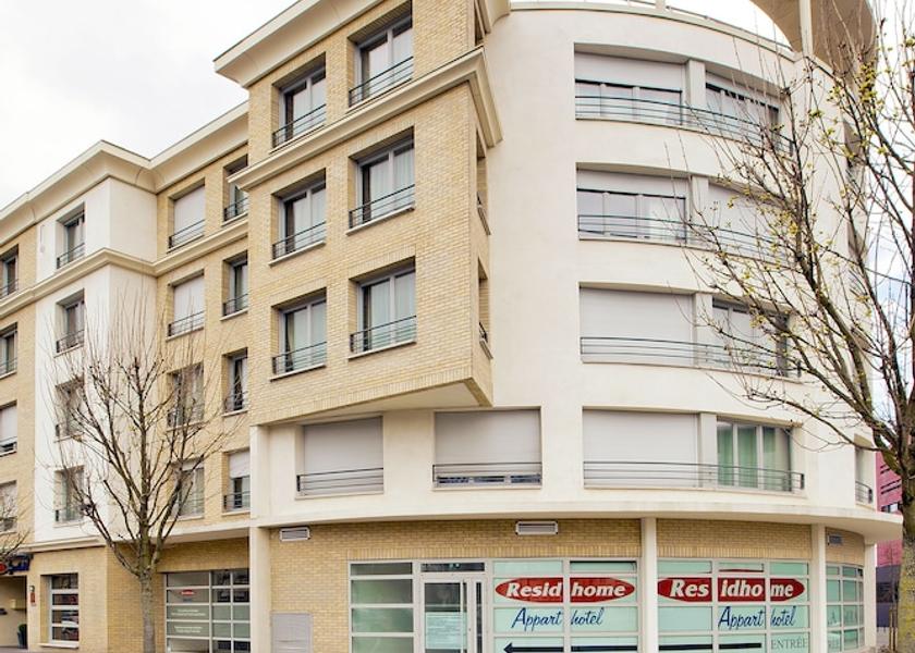 Hauts-de-France Valenciennes Front of property