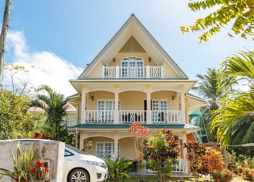  Mahé Island Exterior
