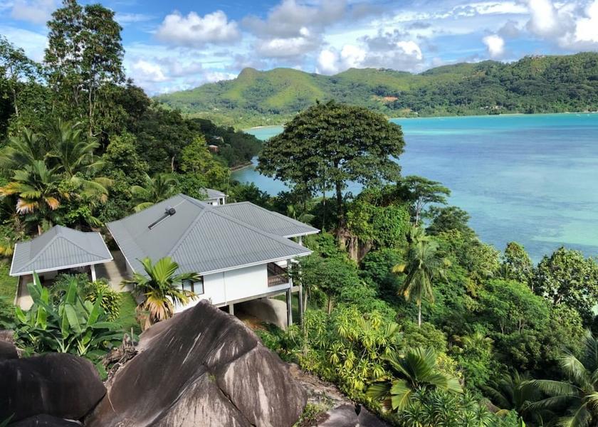  Mahé Island Room