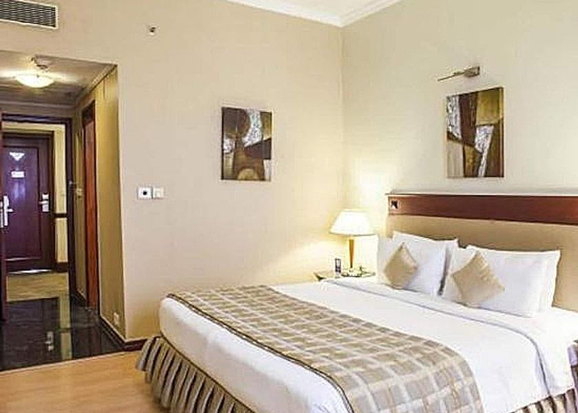 Telangana Hyderabad Club Room