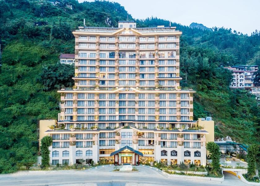 Lao Cai Sapa Front of property