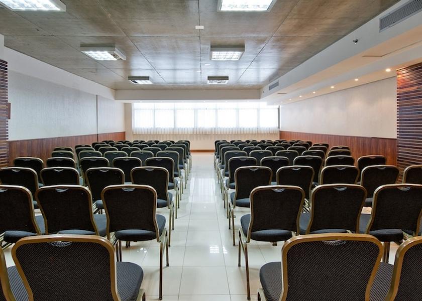 Santa Catarina Florianópolis Meeting Room