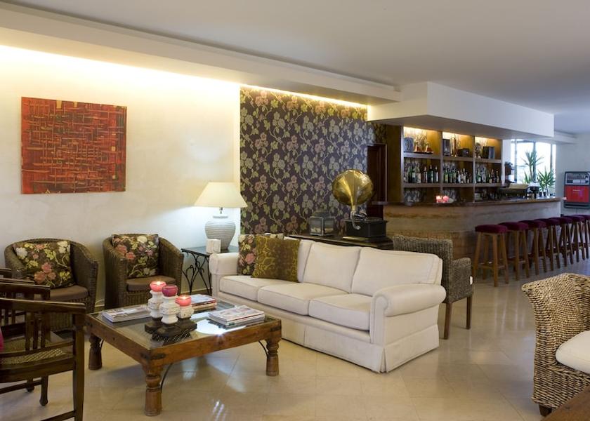 Faro Loulé Reception
