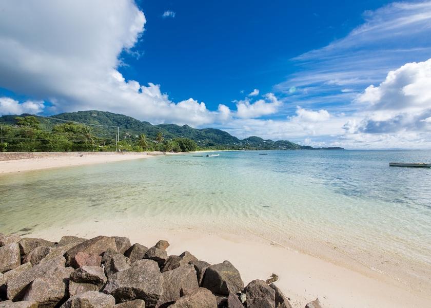  Mahé Island Beach