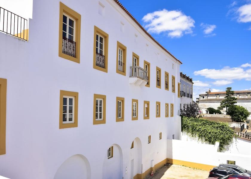 Évora Évora Building design