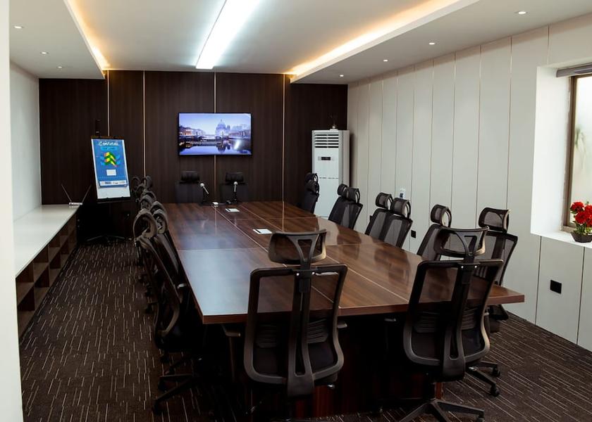 Accra Meeting Room