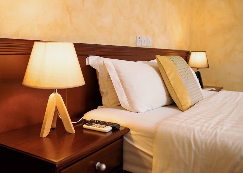  Accra Room