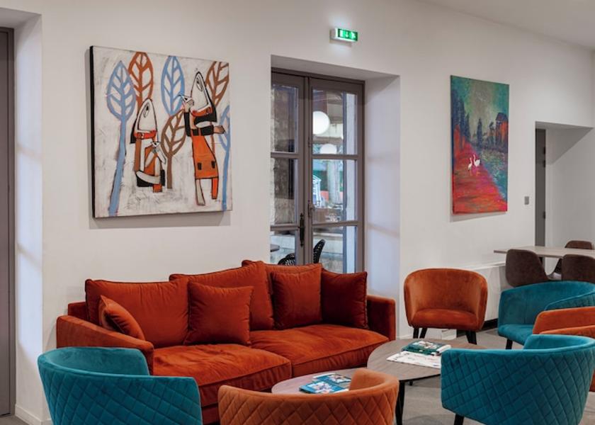 Auvergne-Rhone-Alpes Anse Lobby
