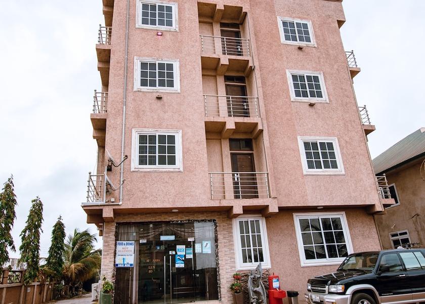 Accra Region Sakumono Front of property