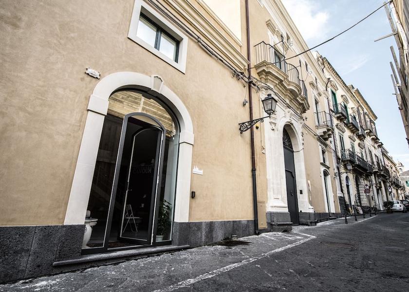 Sicily Acireale  Entrance