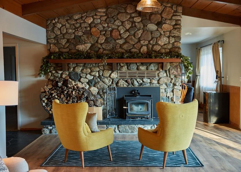 California Clearlake Oaks Living Area