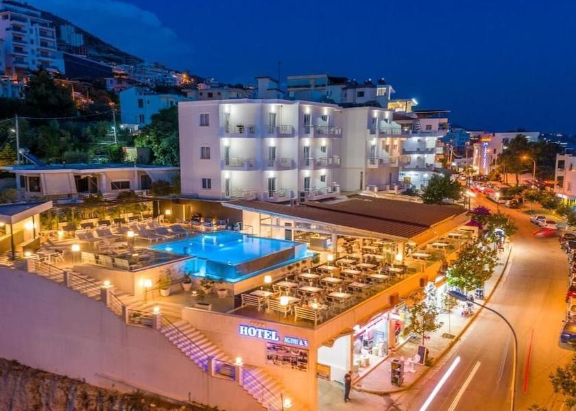 Vlorë County Sarandë Front of property - evening/night