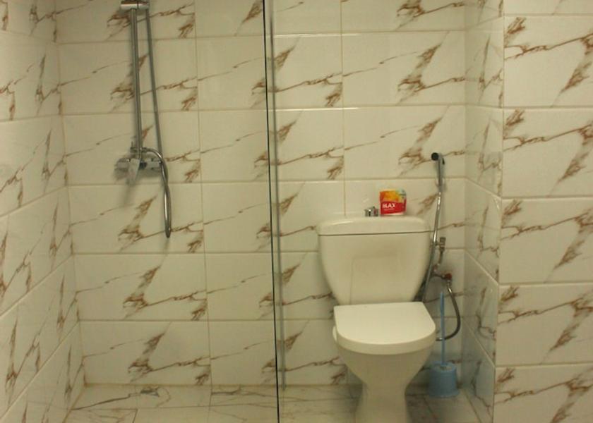 Yaounde Bathroom
