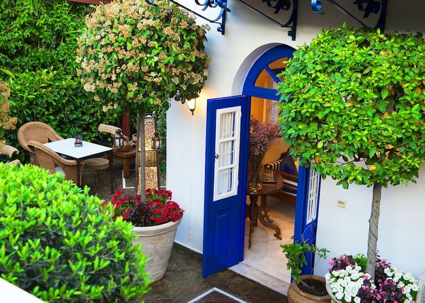 Attica Spetses Entrance