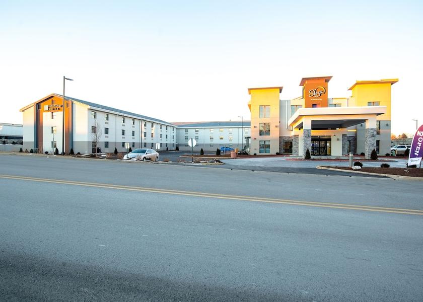 Illinois villa park Exterior Detail