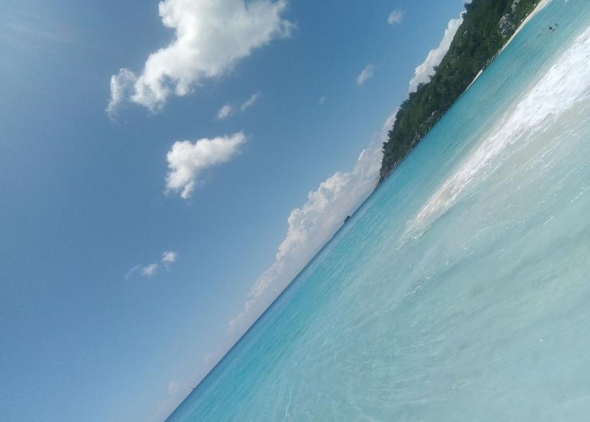  Mahé Island Beach